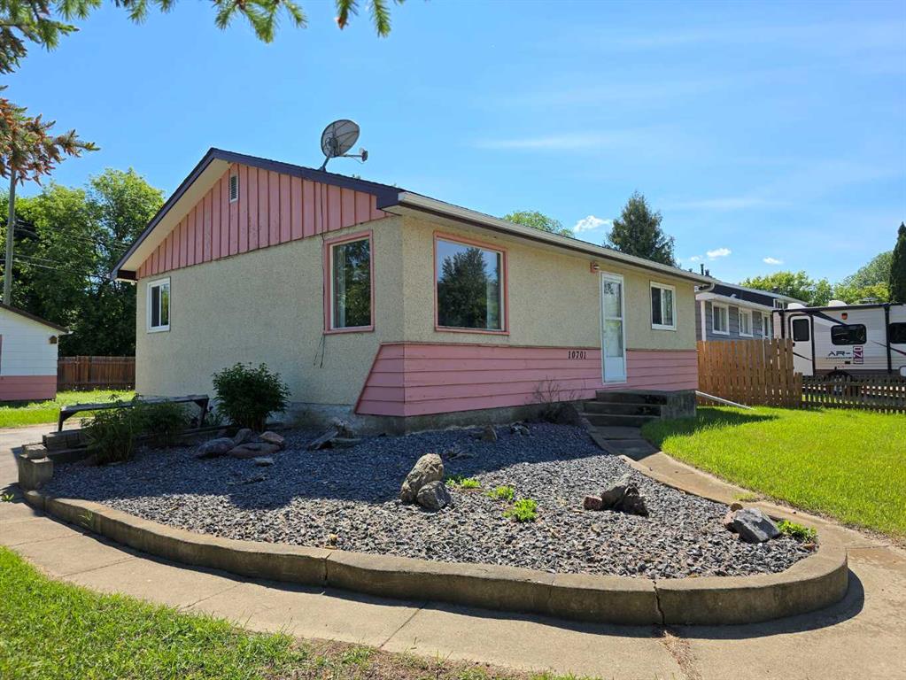 Picture of 10701 91 Street , Peace River Real Estate Listing