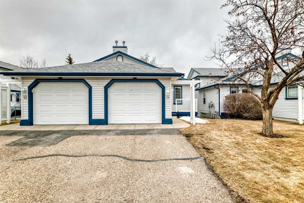 Picture of 11, 33 Stonegate Drive NW, Airdrie Real Estate Listing