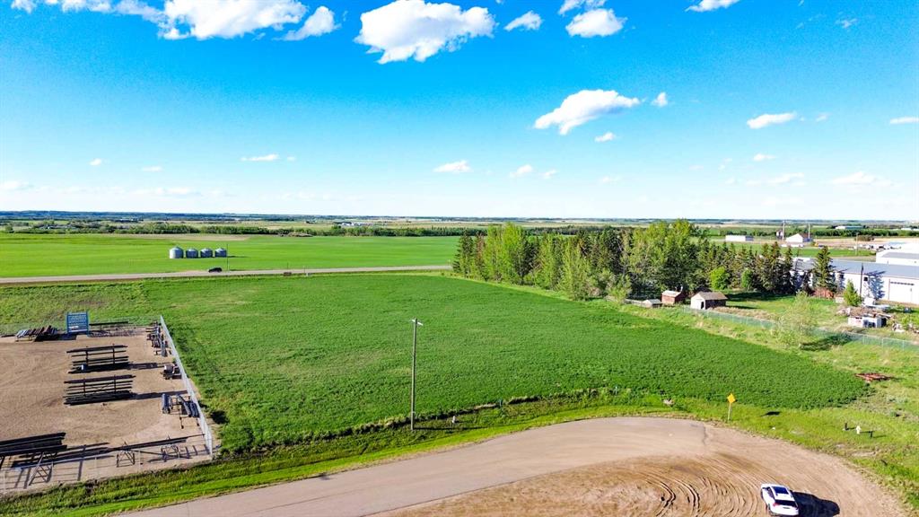 Picture of 3704 42 Avenue , Rural Stettler No. 6, County of Real Estate Listing
