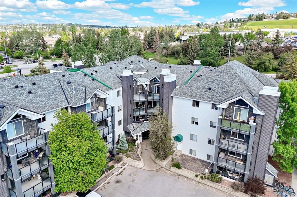 Picture of 114, 10 Sierra Morena Mews SW, Calgary Real Estate Listing