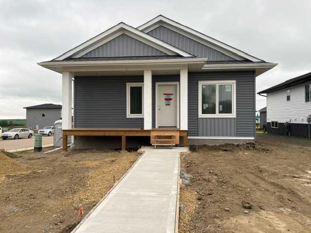 Picture of 4814 55 Avenue , Bentley Real Estate Listing