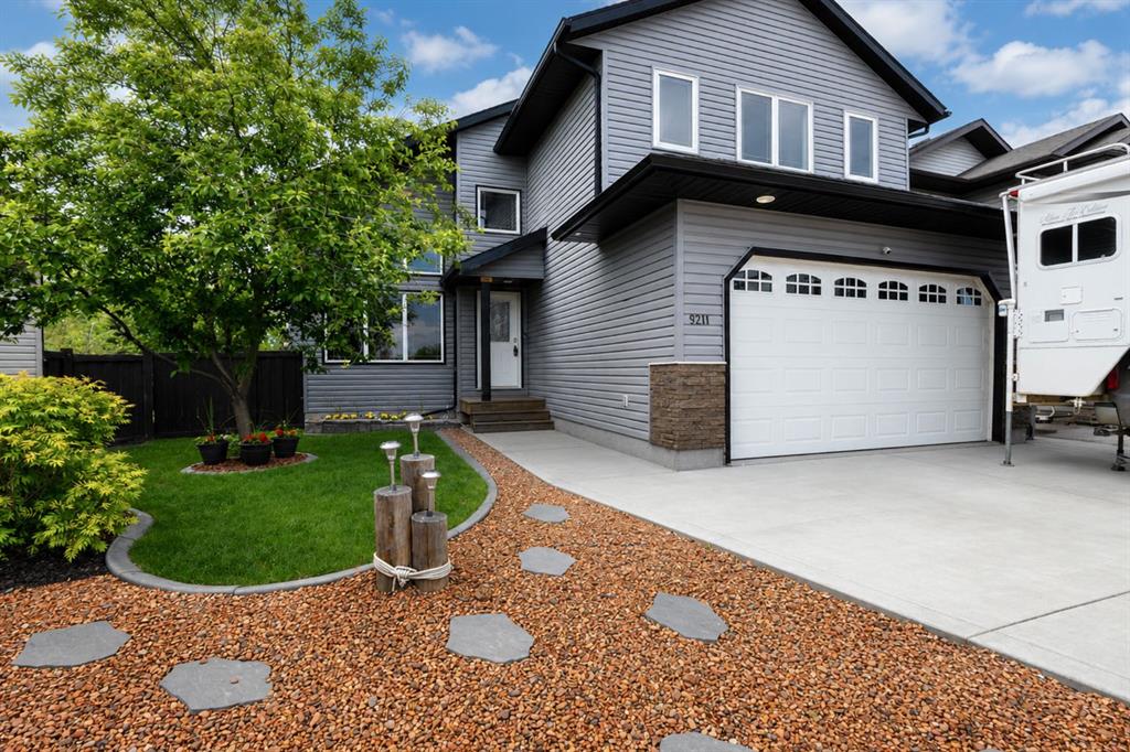 Picture of 9211 102 Avenue , Sexsmith Real Estate Listing