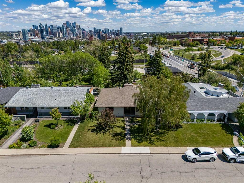 Picture of 1738 Suffolk Street SW, Calgary Real Estate Listing