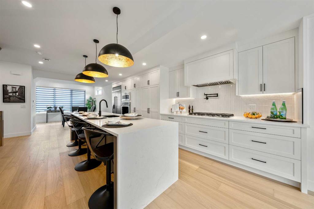 Picture of 2518 16B Street SW, Calgary Real Estate Listing