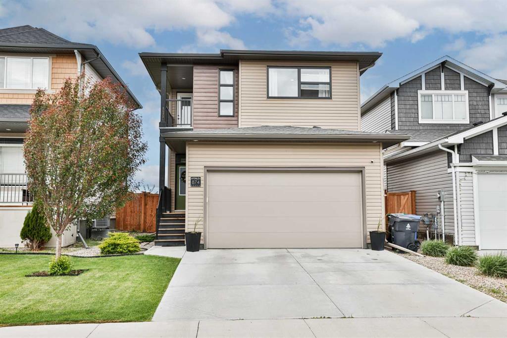 Picture of 874 Greywolf Run N, Lethbridge Real Estate Listing