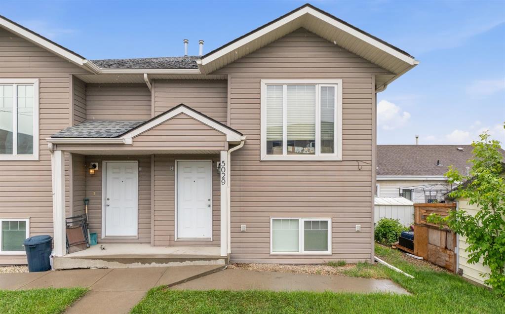 Picture of C, 5029 48 Street , Olds Real Estate Listing