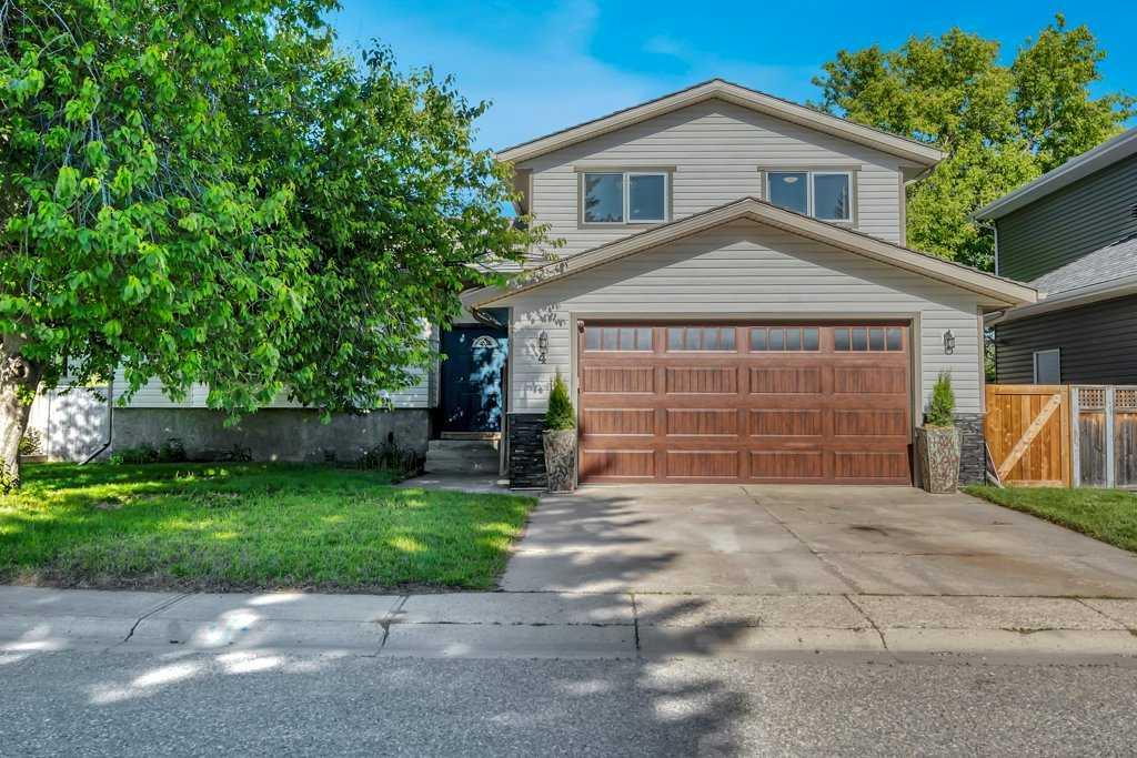 Picture of 4 Maplewood Estates , Strathmore Real Estate Listing