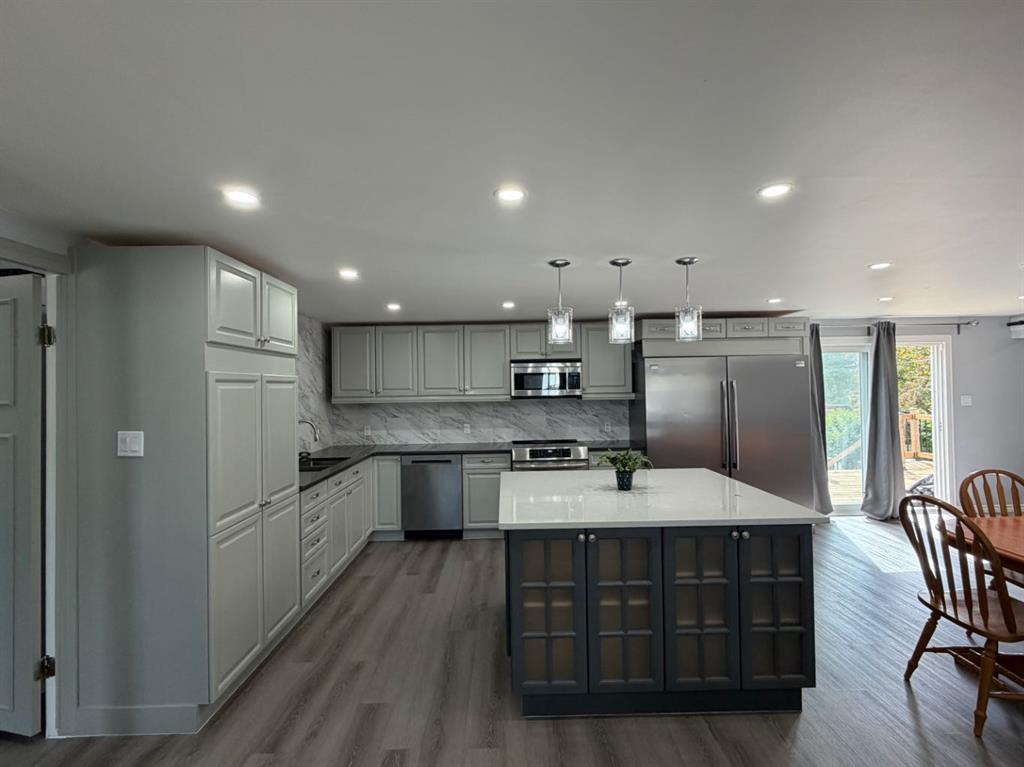 Picture of 423 Bruce Avenue , Carbon Real Estate Listing