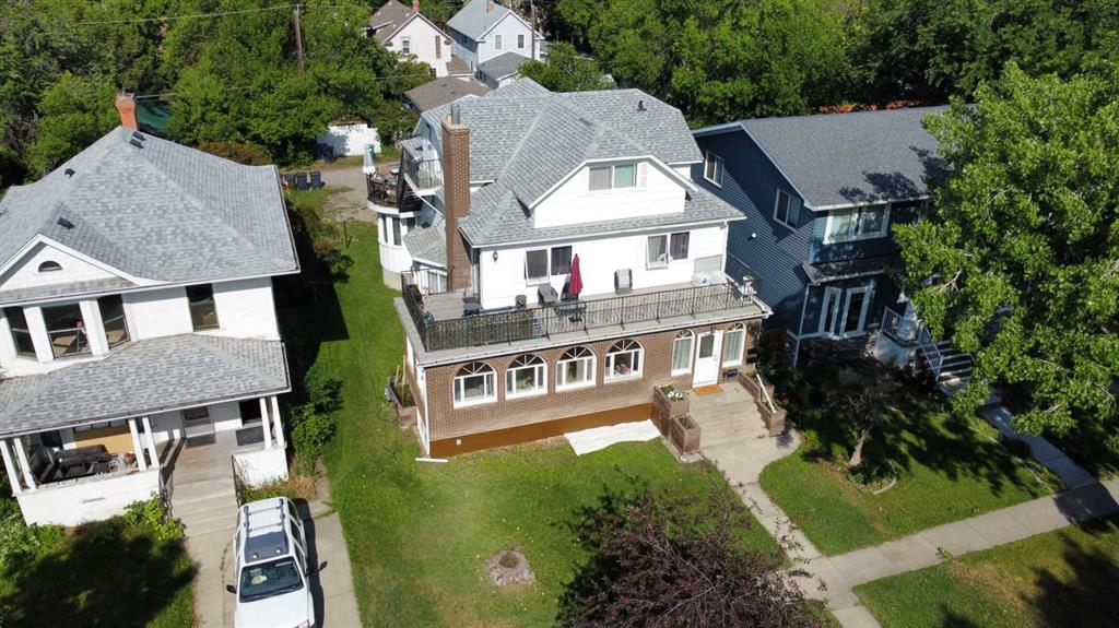 Picture of 1-5, 622 10 Street S, Lethbridge Real Estate Listing