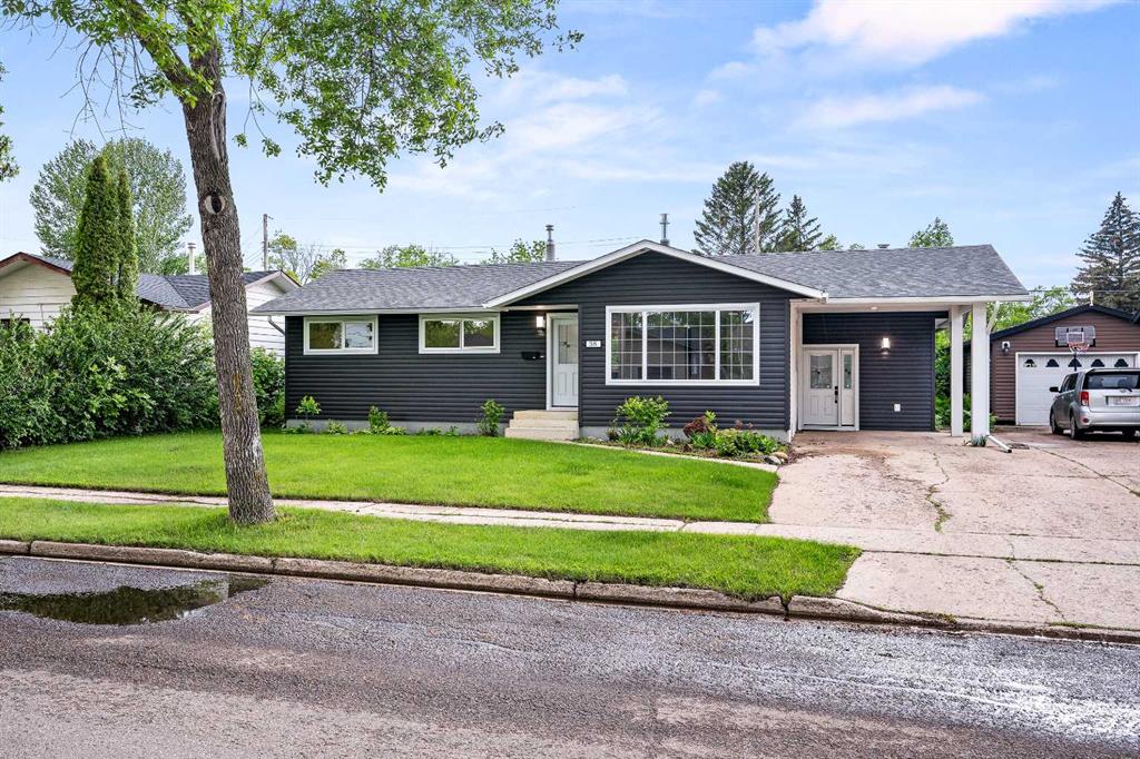 Picture of 38 Alberta Crescent , Lloydminster Real Estate Listing