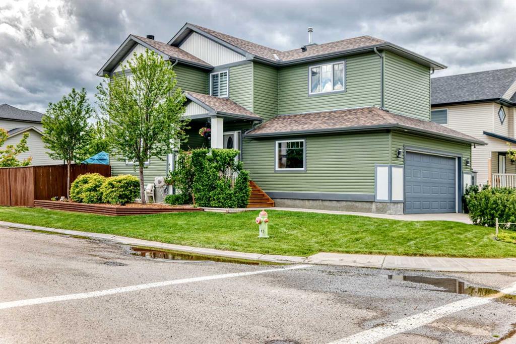 Picture of 21 Mckinnon Street NW, Langdon Real Estate Listing