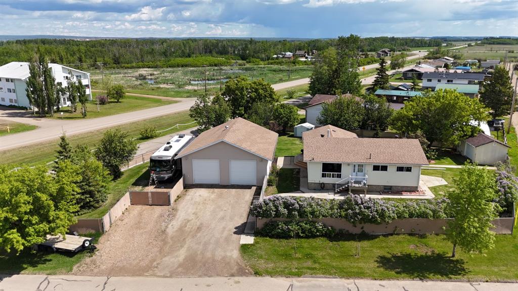 Picture of 920 5 Avenue , Hines Creek Real Estate Listing