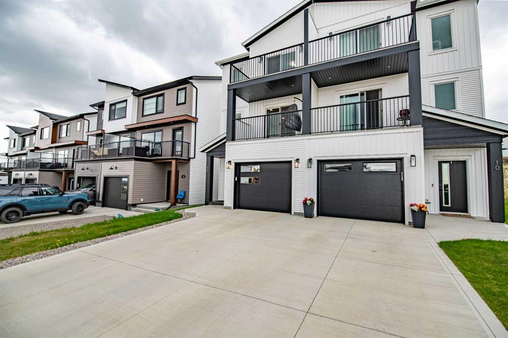 Picture of 12 Vincent Gate , Sylvan Lake Real Estate Listing