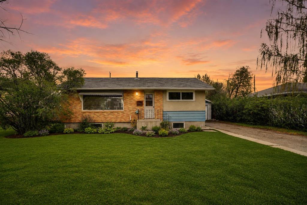 Picture of 8316 43 Avenue NW, Calgary Real Estate Listing