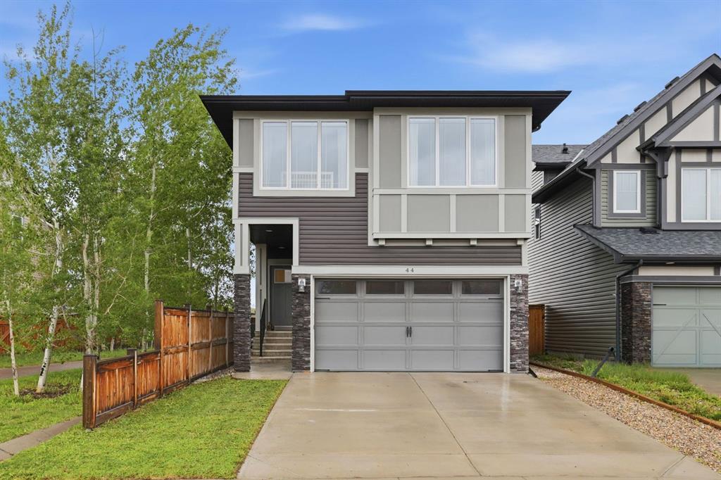 Picture of 44 Morgan Street , Cochrane Real Estate Listing
