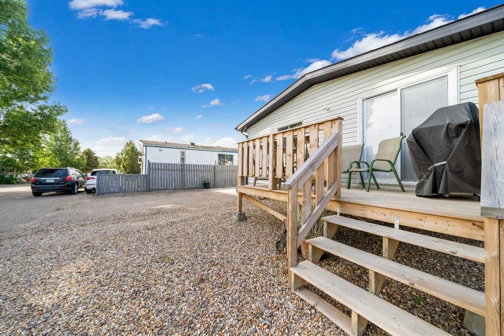 Picture of 341 Cornell Crescent SW, Medicine Hat Real Estate Listing