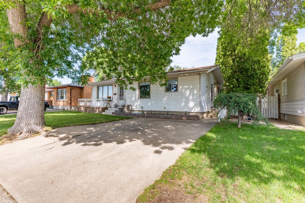 Picture of 2339 20 Avenue SE, Medicine Hat Real Estate Listing