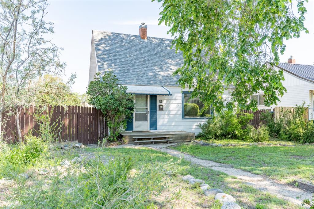 Picture of 4 8 Street SE, Medicine Hat Real Estate Listing