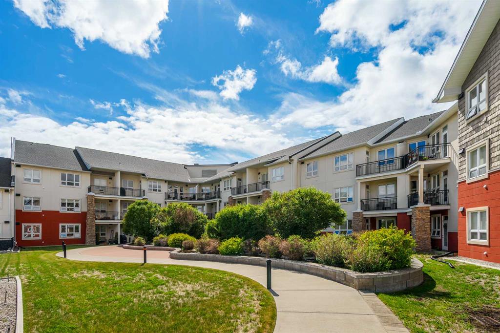 Picture of 455, 26 Val Gardena View SW, Calgary Real Estate Listing
