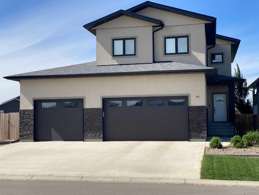 Picture of 42 Prairie Sunset  , Taber Real Estate Listing