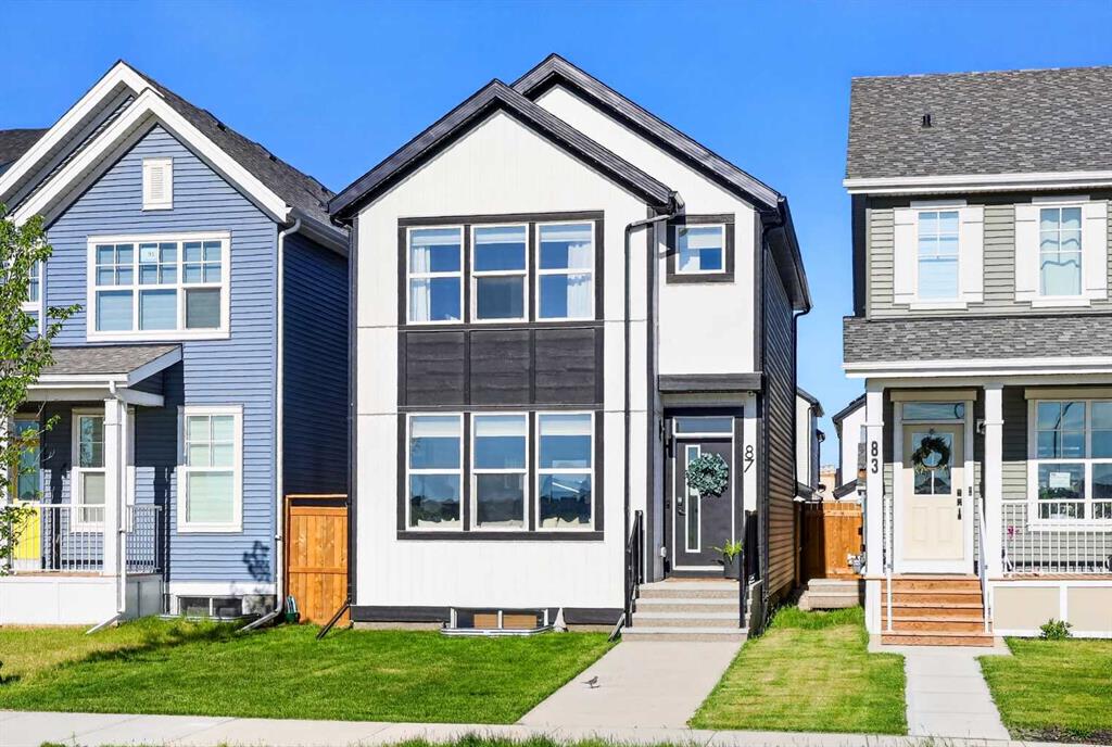 Picture of 87 Heirloom Boulevard SE, Calgary Real Estate Listing