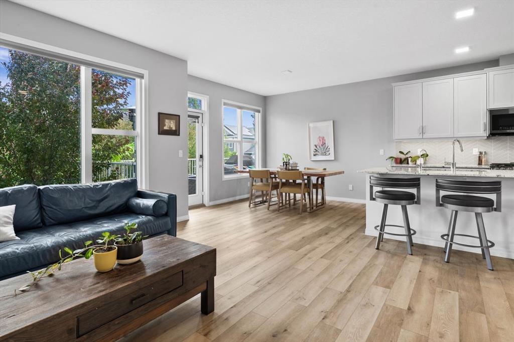 Picture of 58 Crestbrook Drive SW, Calgary Real Estate Listing