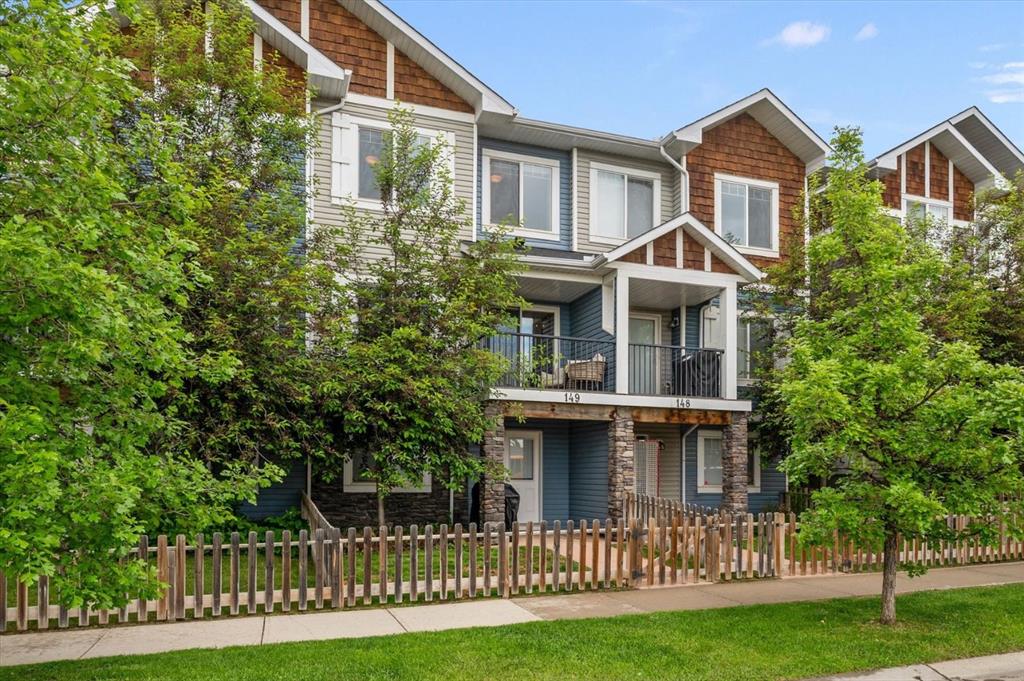 Picture of 149, 2802 Kings Heights Gate SE, Airdrie Real Estate Listing