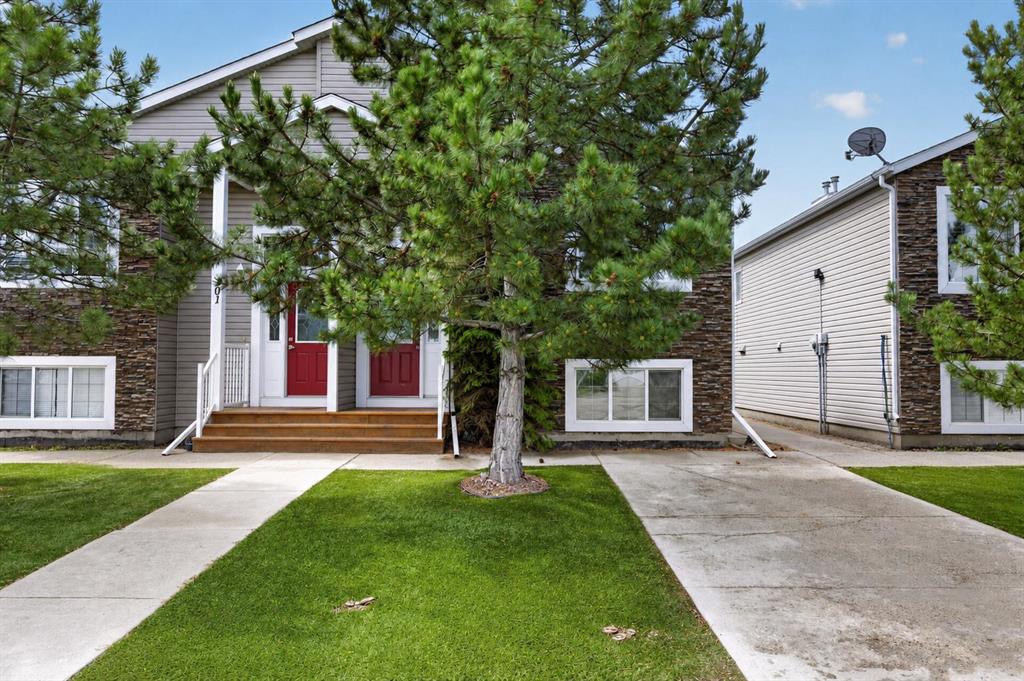 Picture of 202, 4833 52 Street , Olds Real Estate Listing