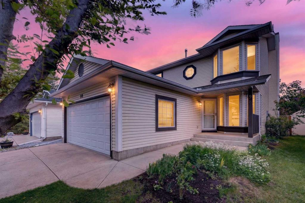 Picture of 98 River Rock Crescent SE, Calgary Real Estate Listing