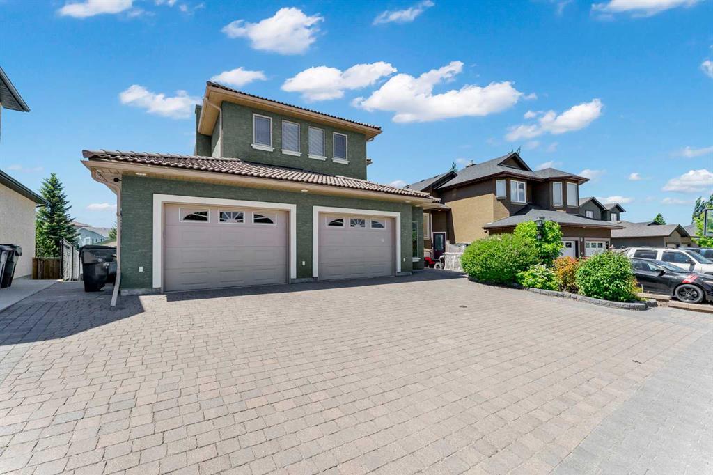 Picture of 144 Sundance Road SW, Medicine Hat Real Estate Listing