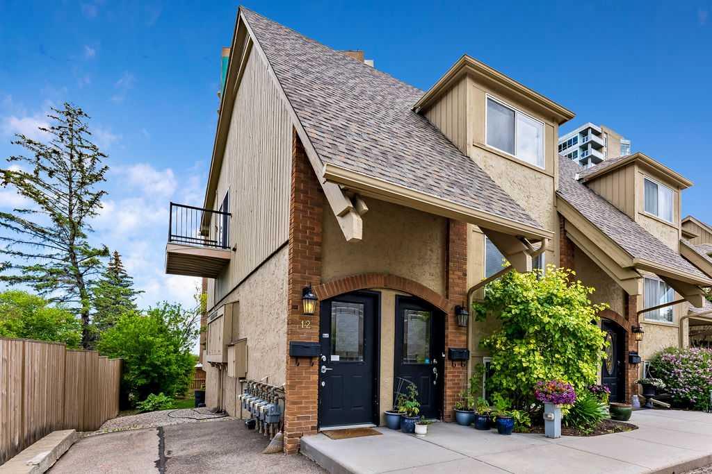Picture of 12, 2204 Paliswood Road SW, Calgary Real Estate Listing
