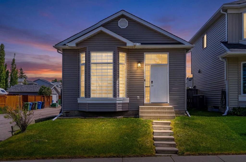 Picture of 395 River Rock Circle SE, Calgary Real Estate Listing