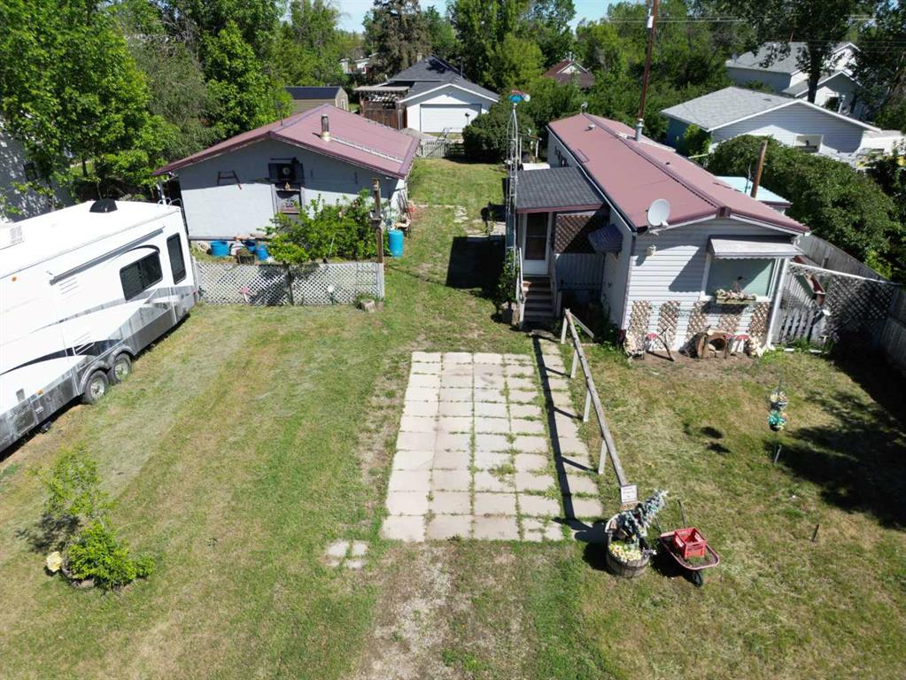 Picture of 221 Truman Street , Carmangay Real Estate Listing