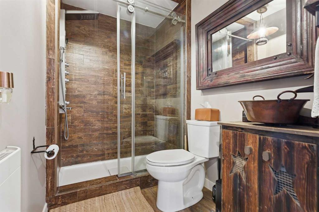 Picture of 349 Capri Avenue NW, Calgary Real Estate Listing