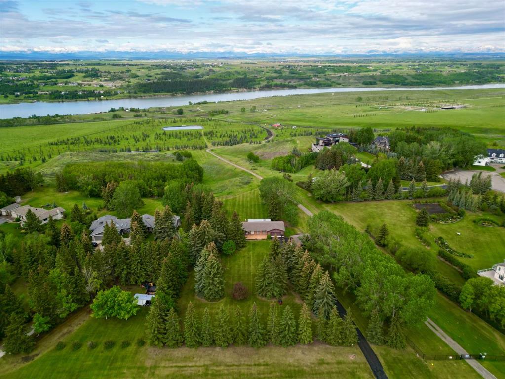 Picture of 119 Bearspaw Village Crescent , Rural Rocky View County Real Estate Listing