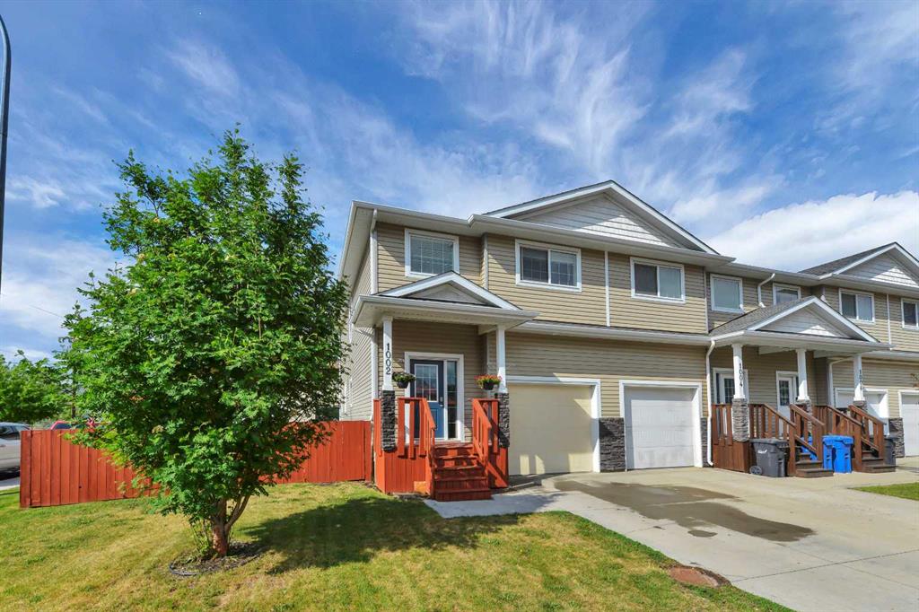 Picture of 1002 Minto Street , Penhold Real Estate Listing