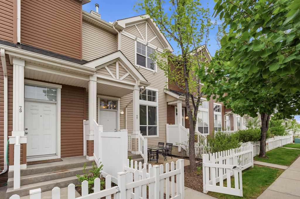 Picture of 77 Elgin Gardens SE, Calgary Real Estate Listing