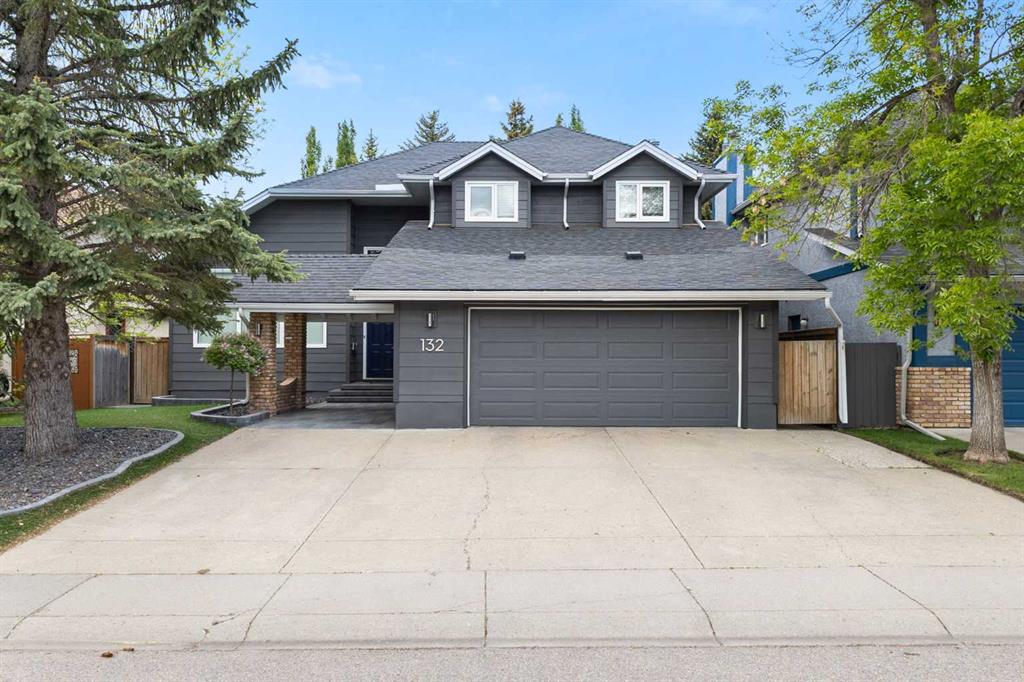 Picture of 132 Woodhaven Road SW, Calgary Real Estate Listing