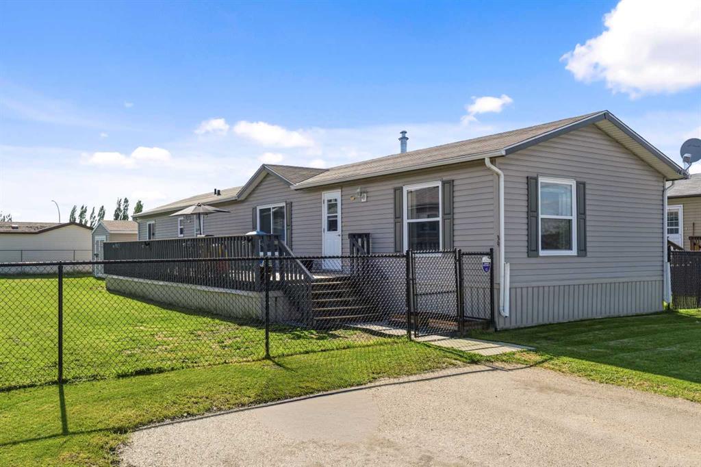 Picture of 39 Keystone Crossing , Whitecourt Real Estate Listing