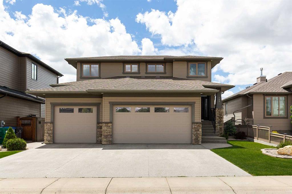 Picture of 788 Canyonview Close W, Lethbridge Real Estate Listing