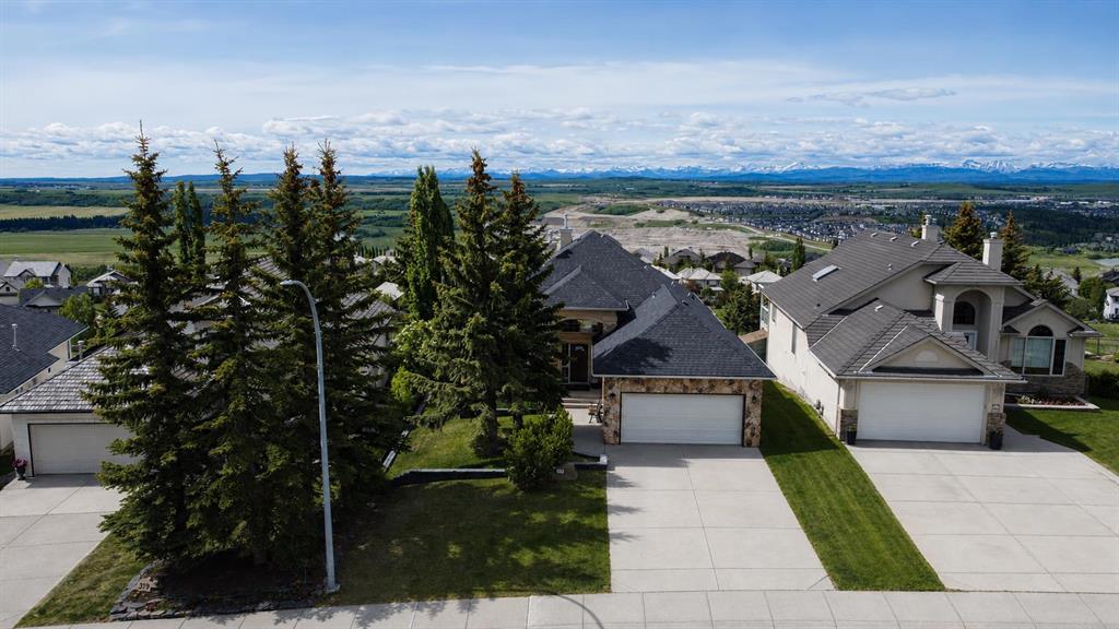 Picture of 321 Gleneagles View , Cochrane Real Estate Listing