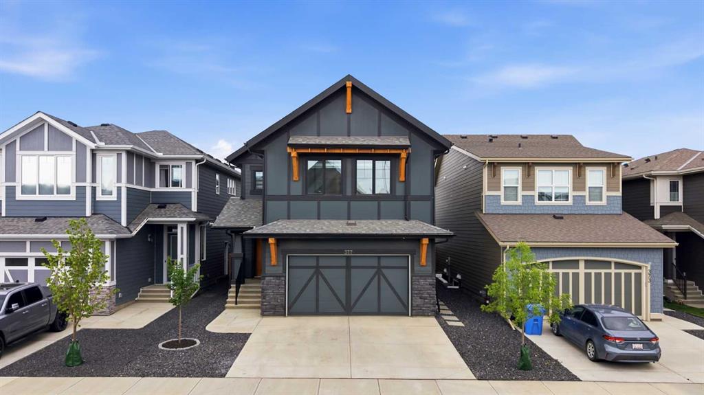 Picture of 377 Magnolia Way SE, Calgary Real Estate Listing