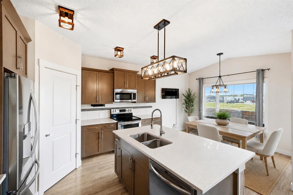 Picture of 46 Fireside Place , Cochrane Real Estate Listing