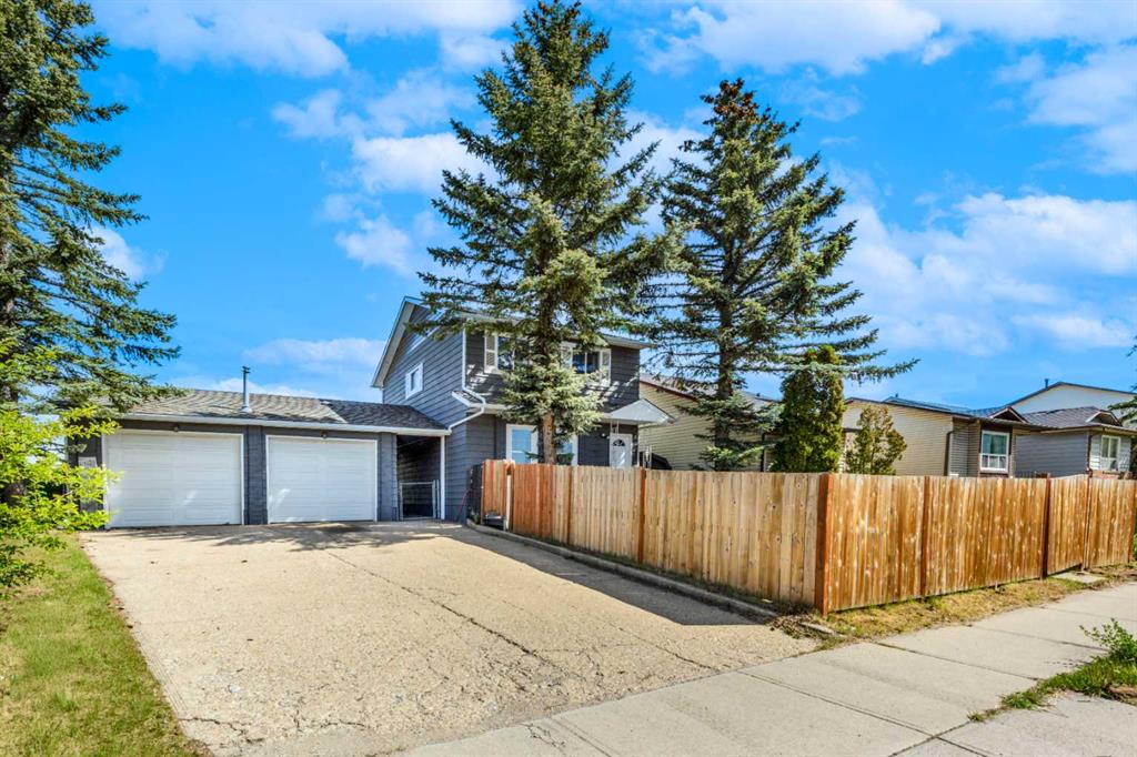 Picture of 120 Whitefield Drive NE, Calgary Real Estate Listing