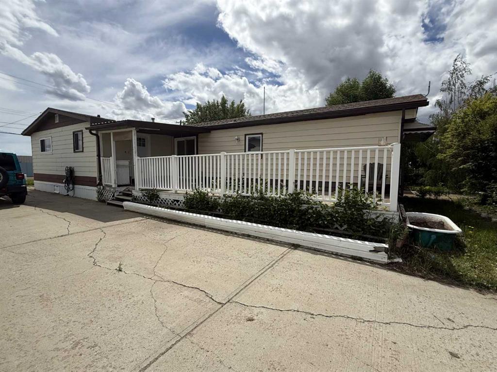 Picture of 403 1 Avenue W, Hanna Real Estate Listing