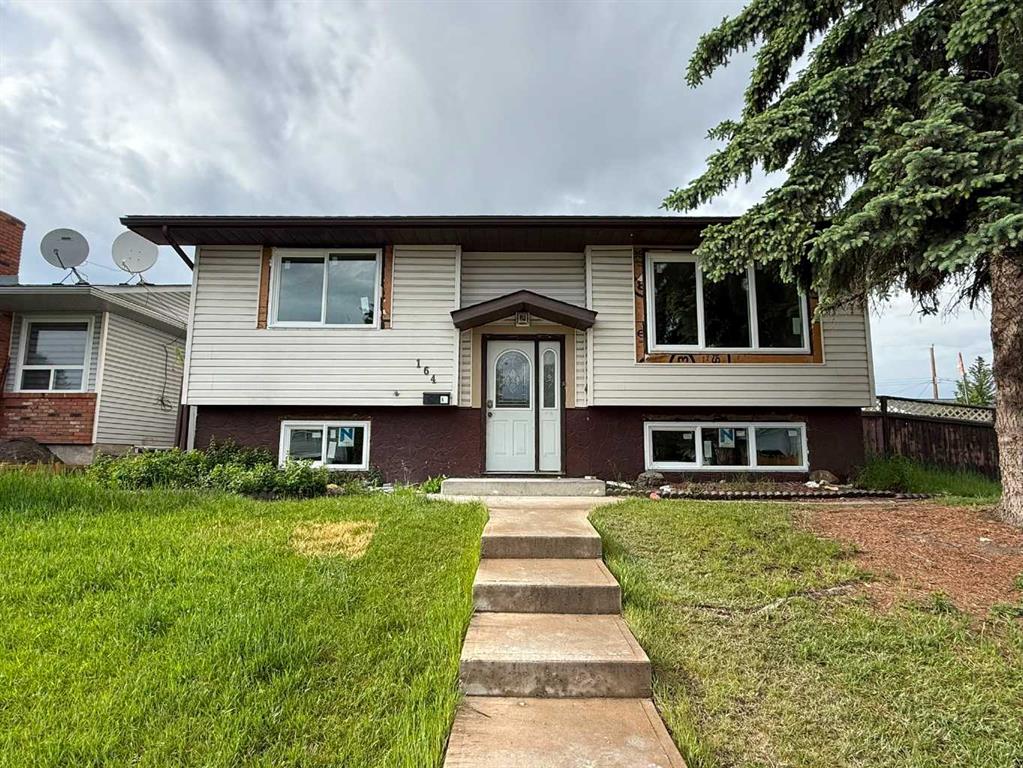 Picture of 164 Manora Crescent NE, Calgary Real Estate Listing