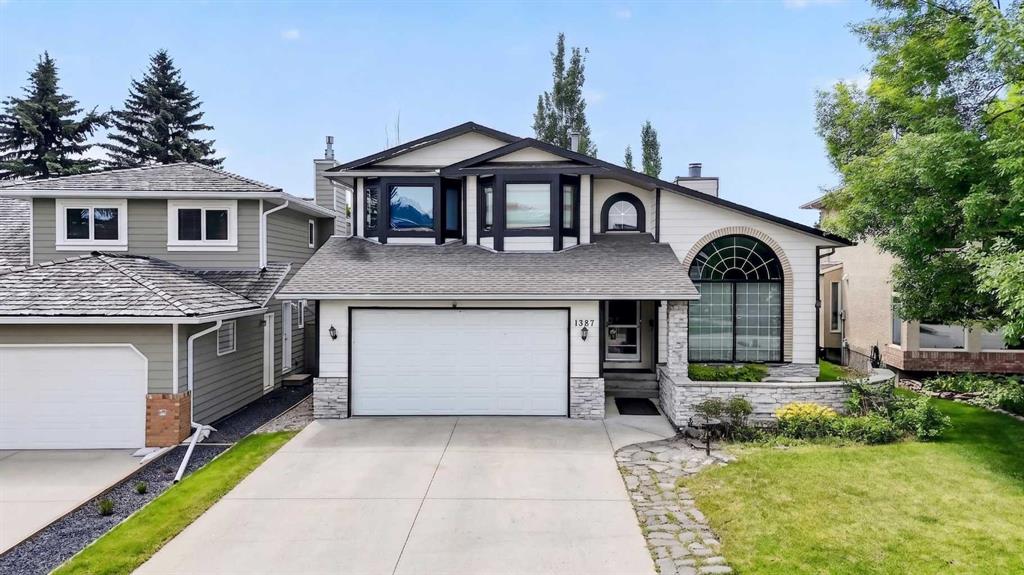 Picture of 1387 Sunwood Road SE, Calgary Real Estate Listing