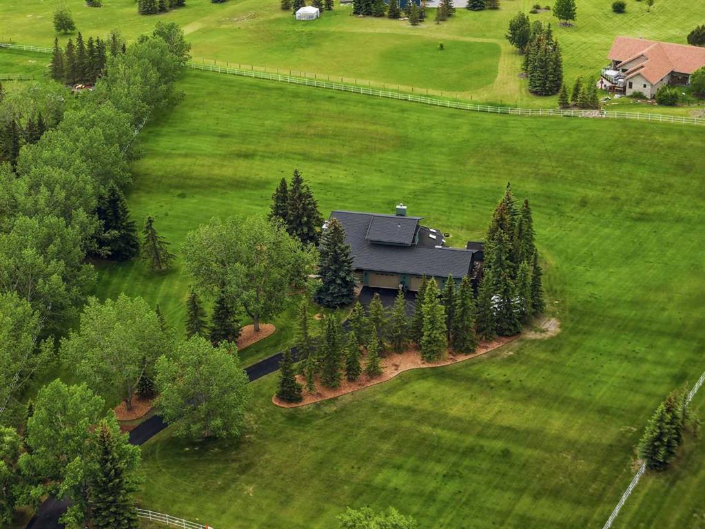 Picture of 39 Calling Horse Estates , Rural Rocky View County Real Estate Listing
