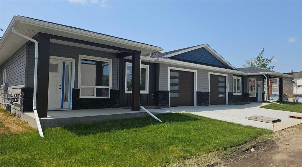 Picture of #3, 4738 49A Avenue , Lacombe Real Estate Listing