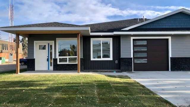 Picture of #2, 4738 49A Avenue , Lacombe Real Estate Listing